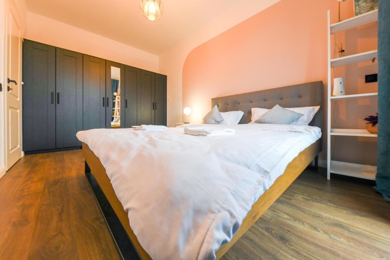 Grand Park Rose Iulius Mall Lägenhet Cluj-Napoca Exteriör bild